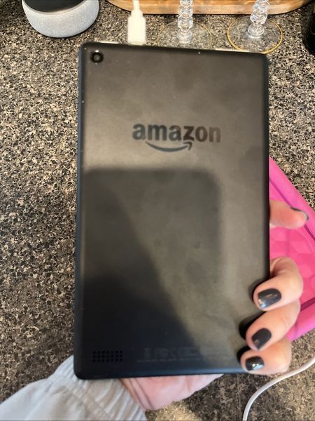 Планшет Amazon Fire 7 (7-е покоління) 8 ГБ Wi-Fi 7" SR043KL Рожевий чохол у комплекті фото